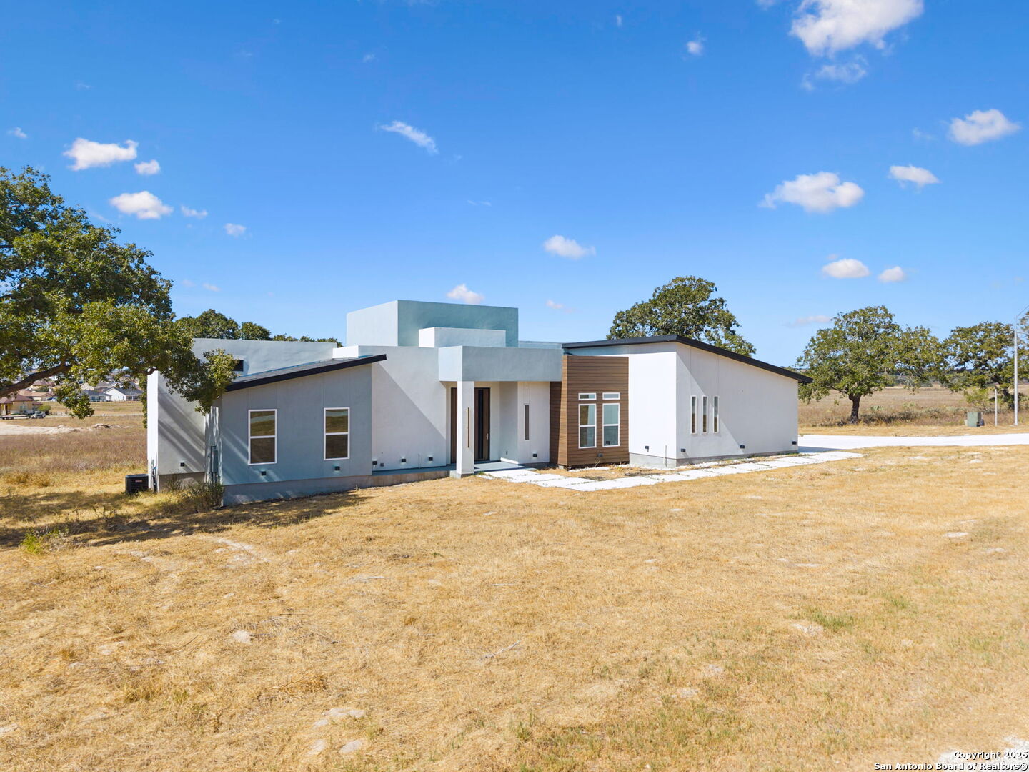 main property photo 47