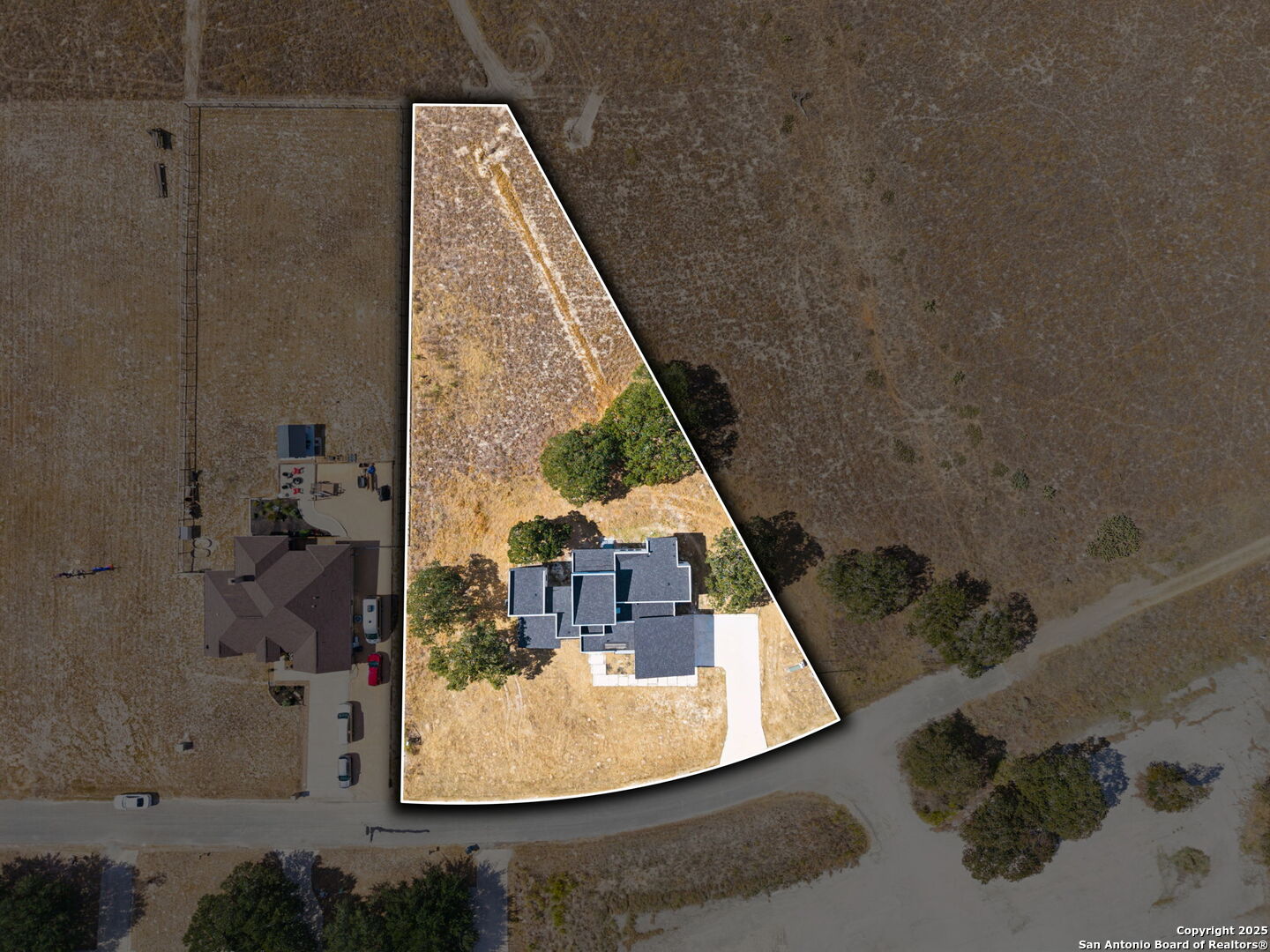 main property photo 48