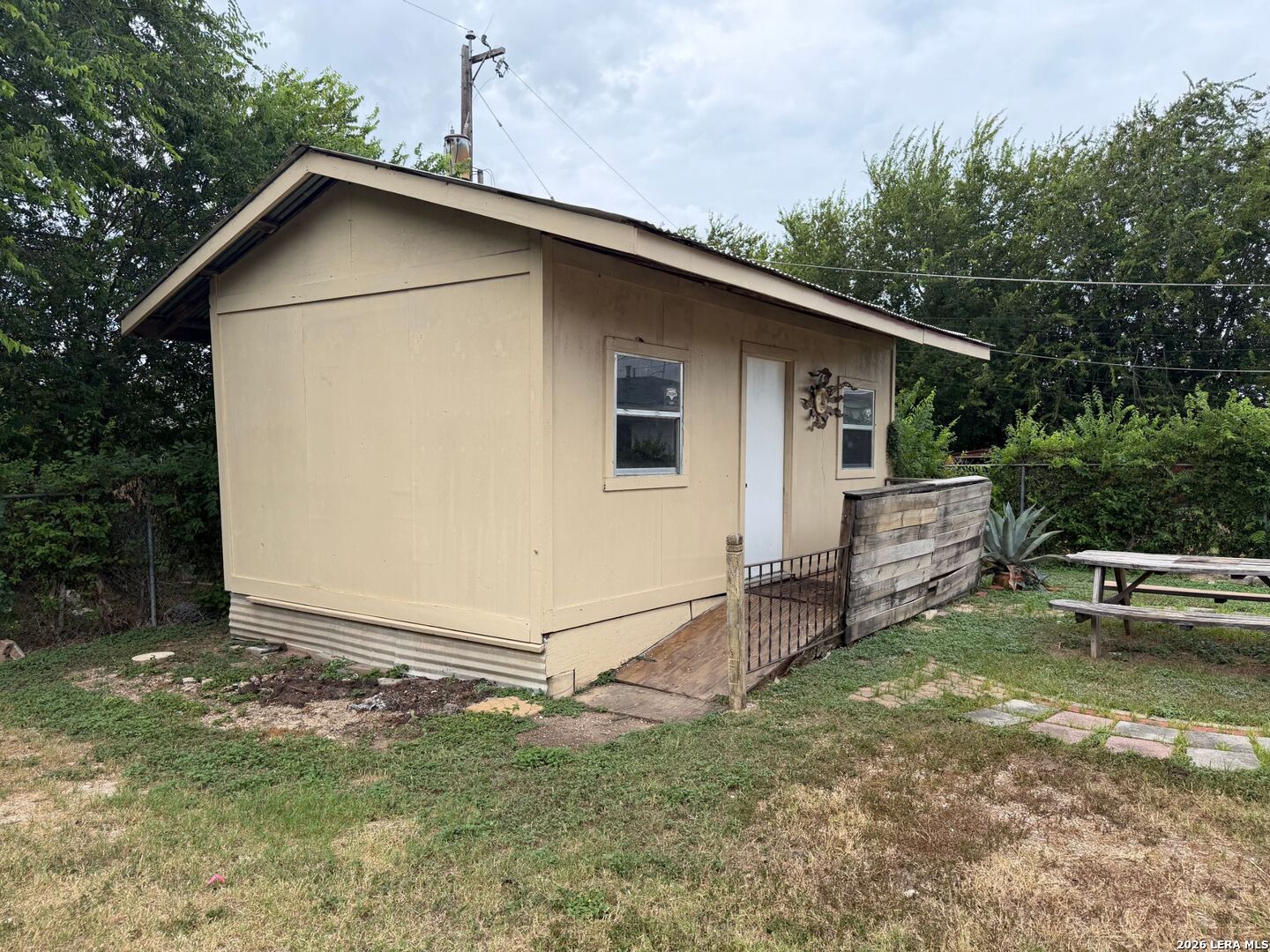 main property photo 17