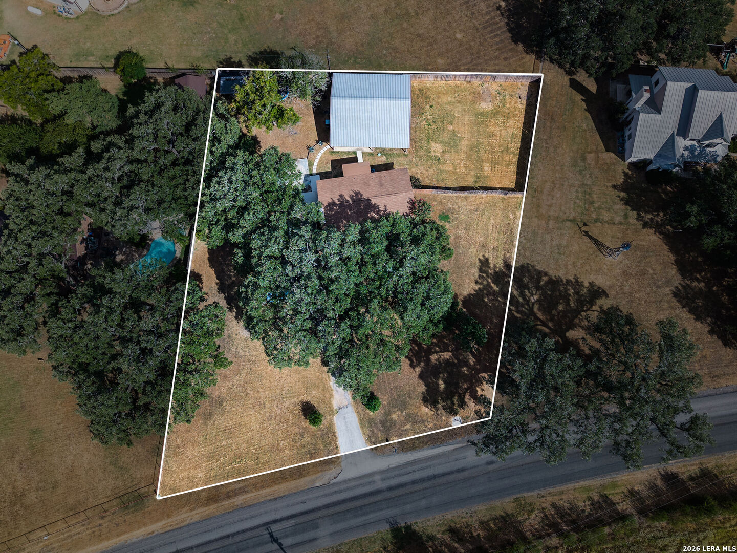 main property photo 3