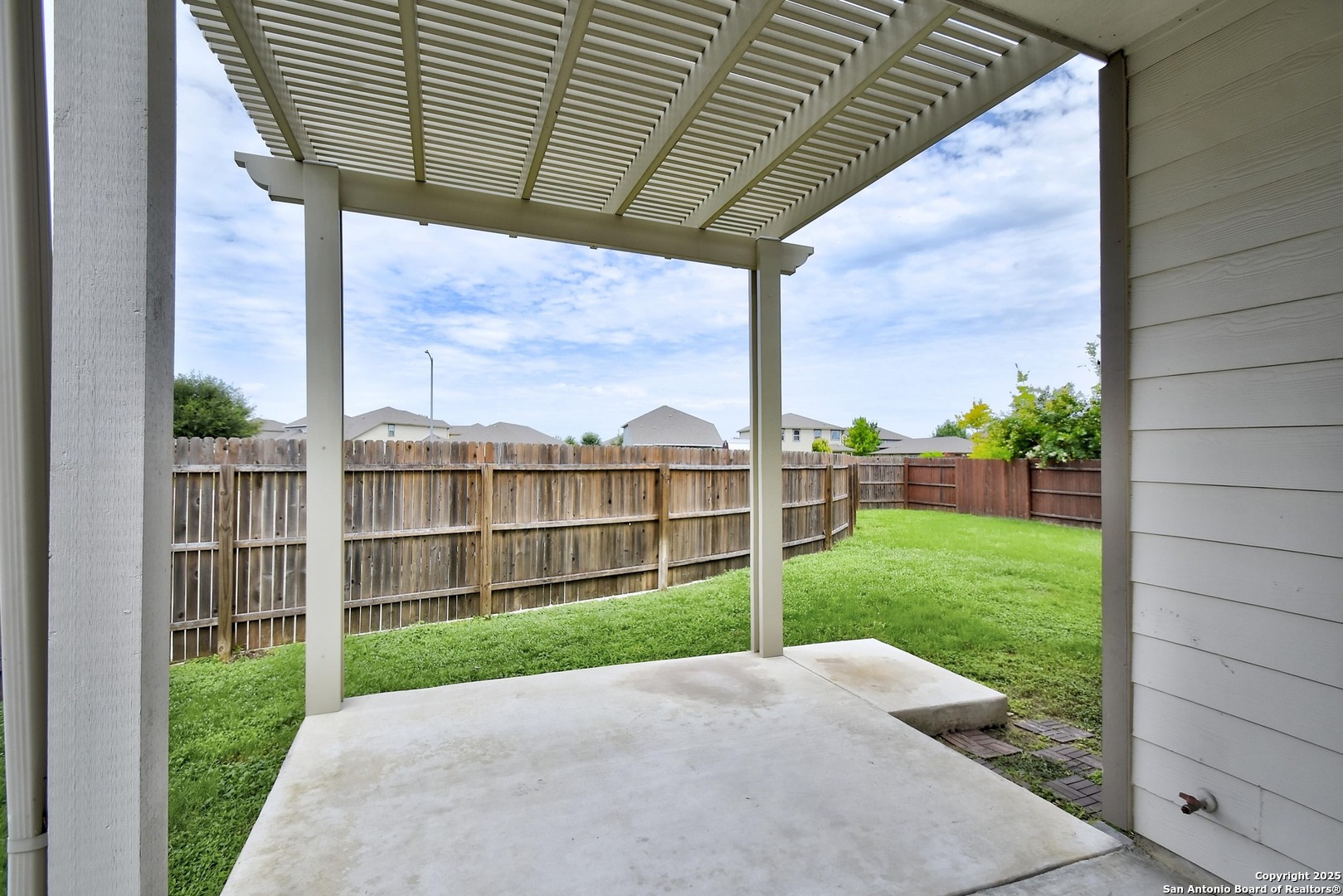 main property photo 29