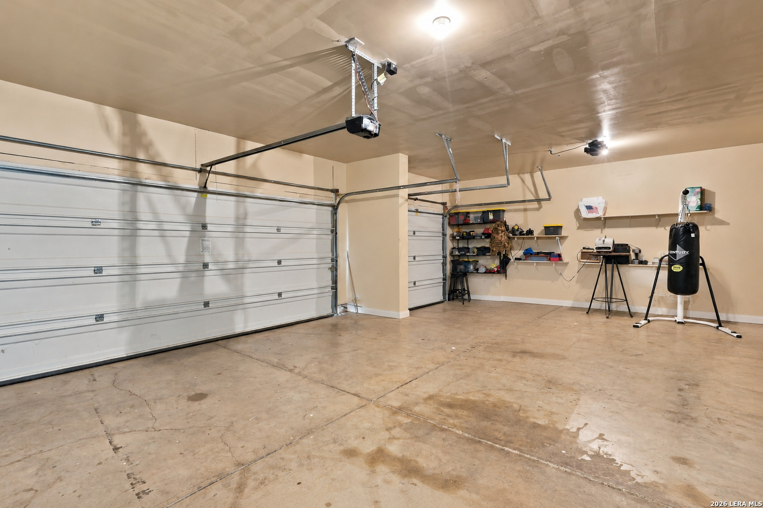 main property photo 11