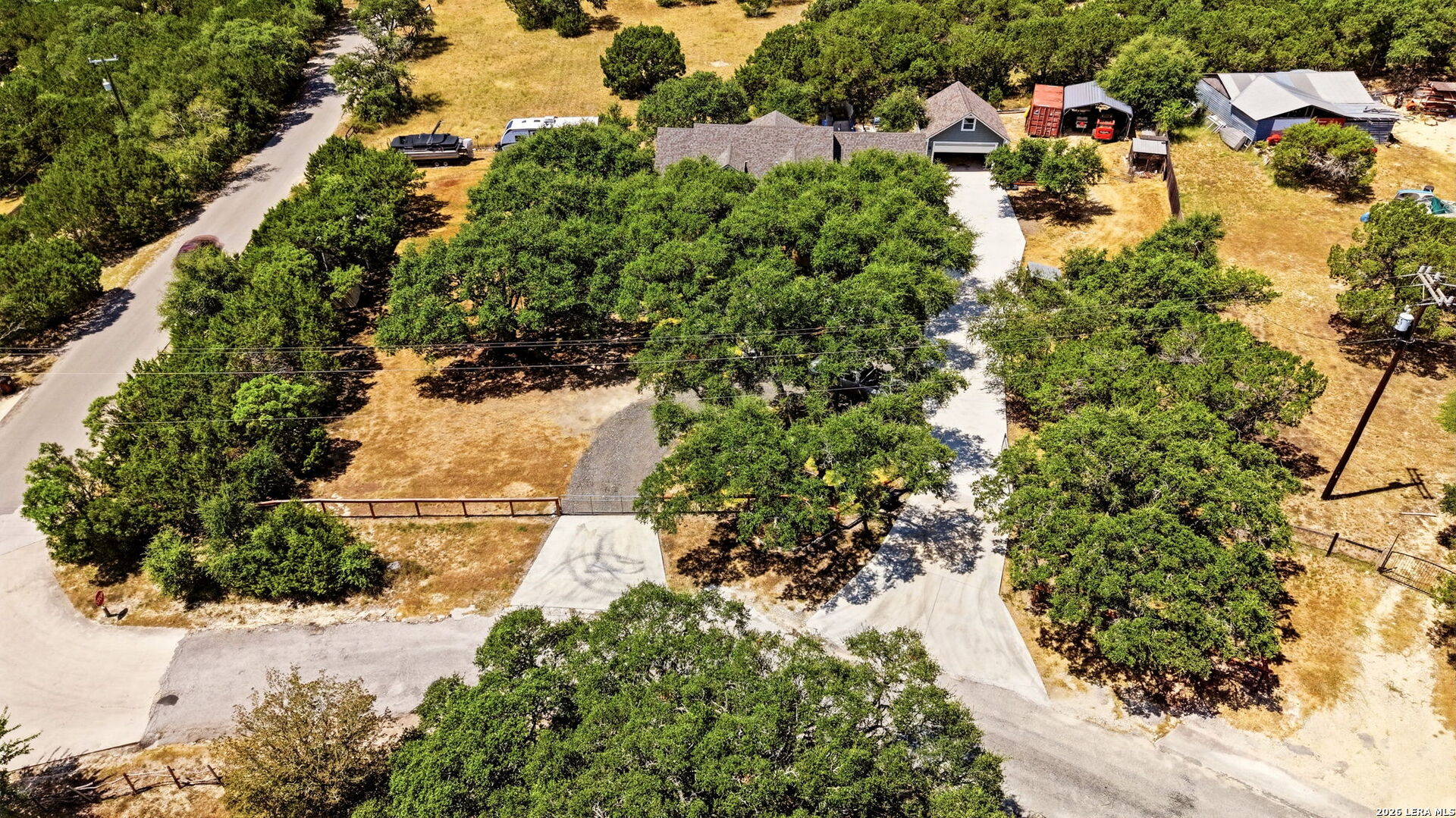 main property photo 41