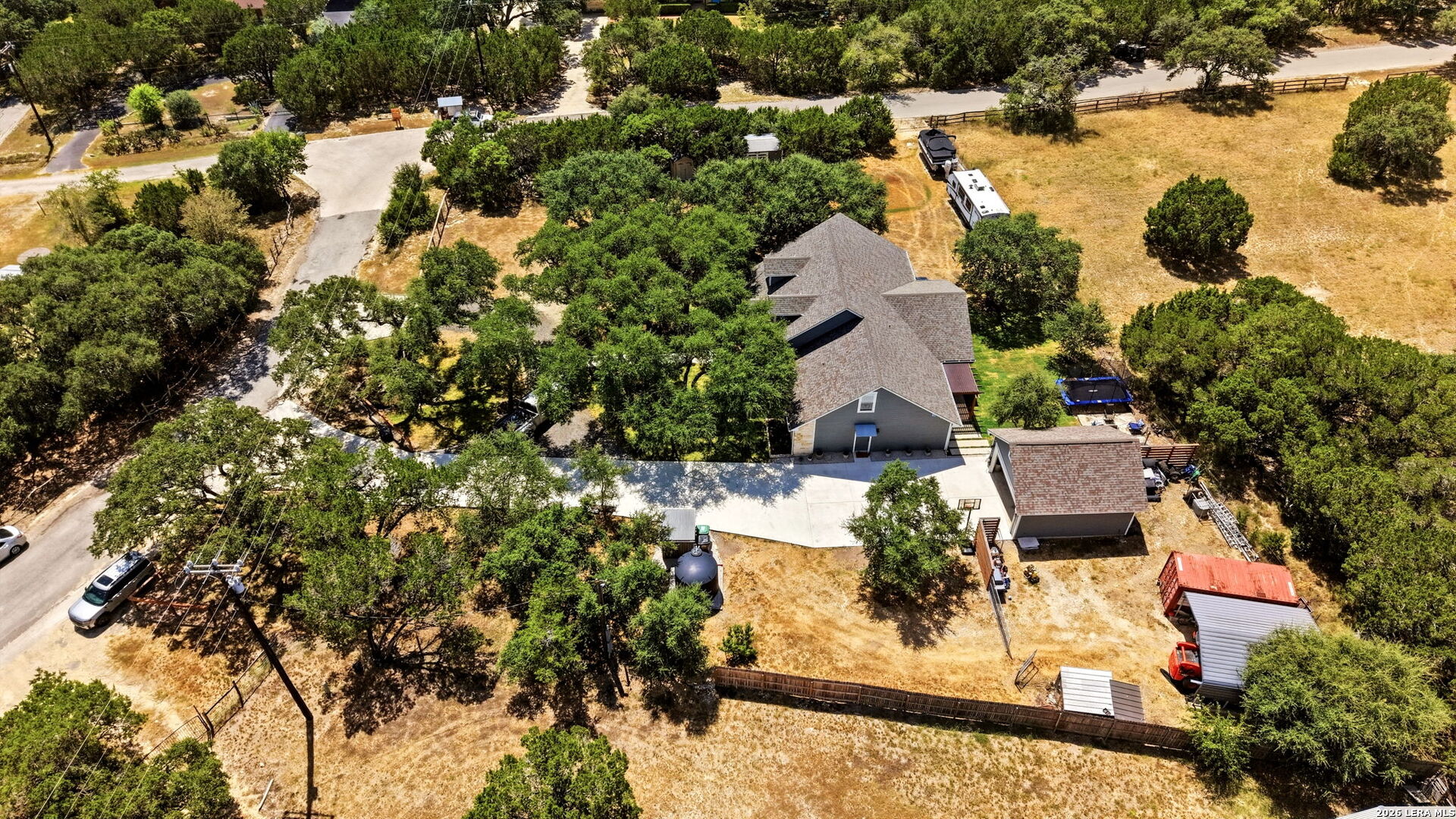 main property photo 42