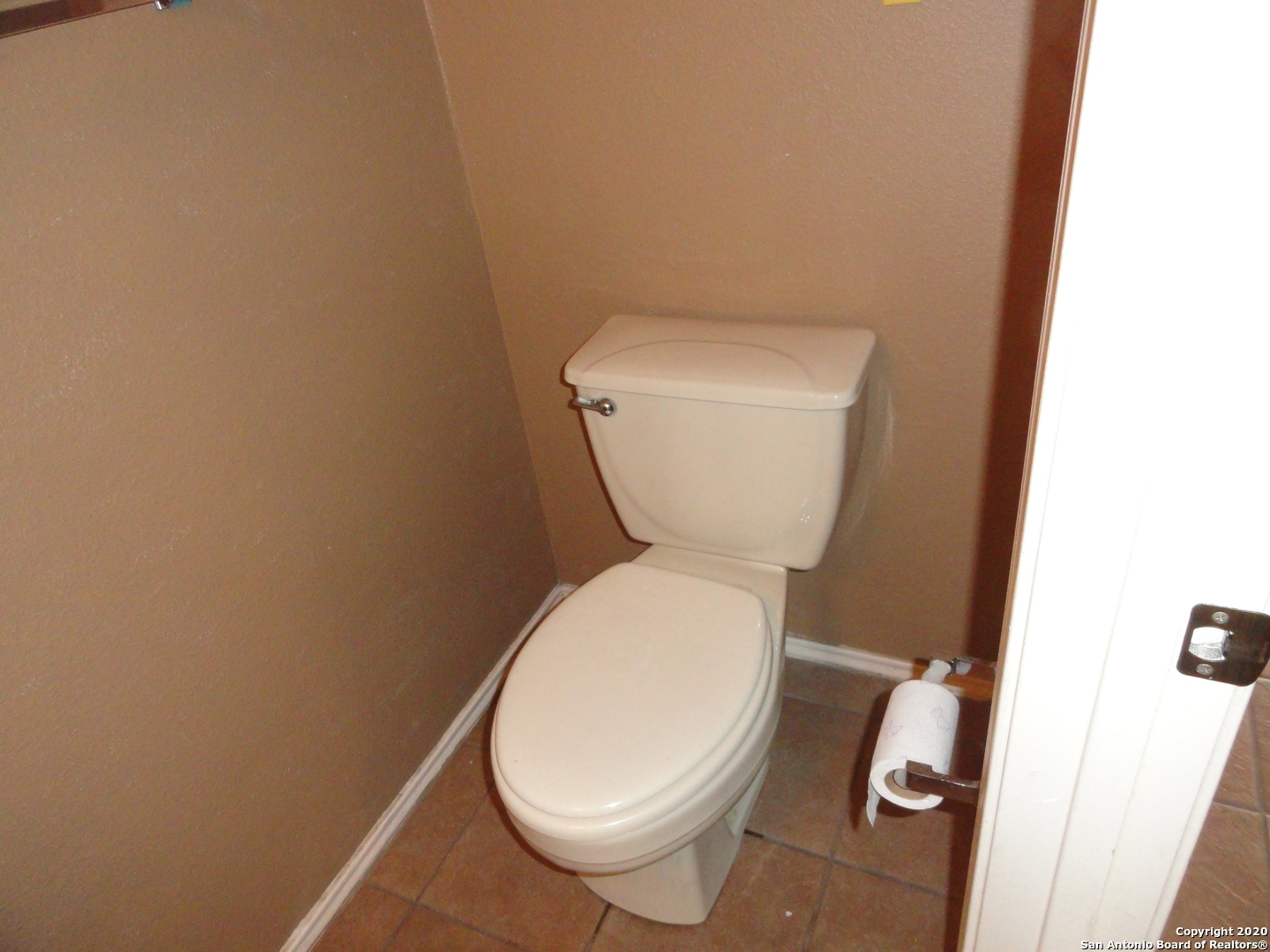 main property photo 8