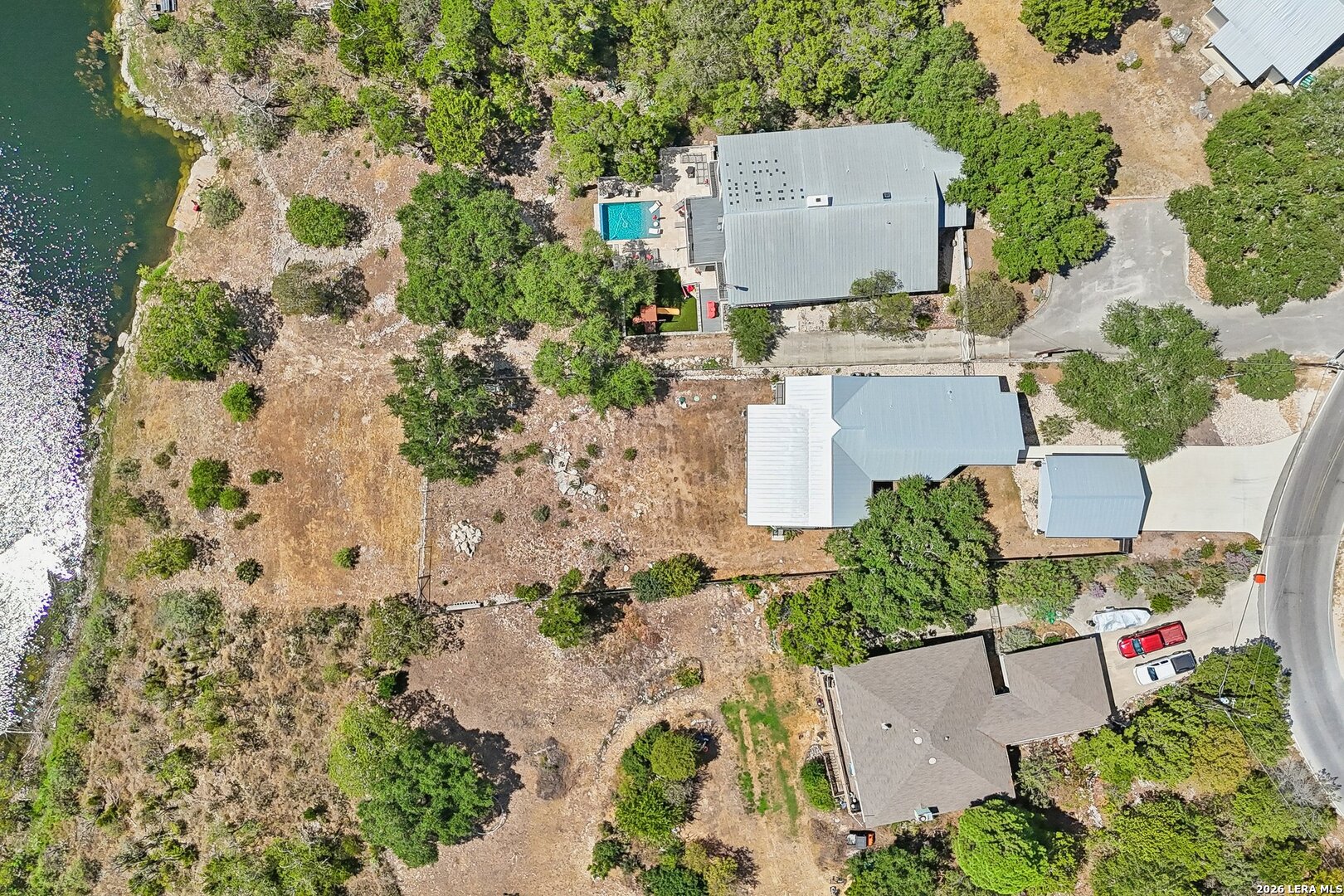 main property photo 38
