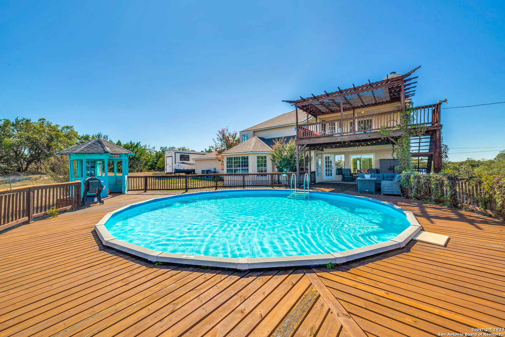 main property photo 26