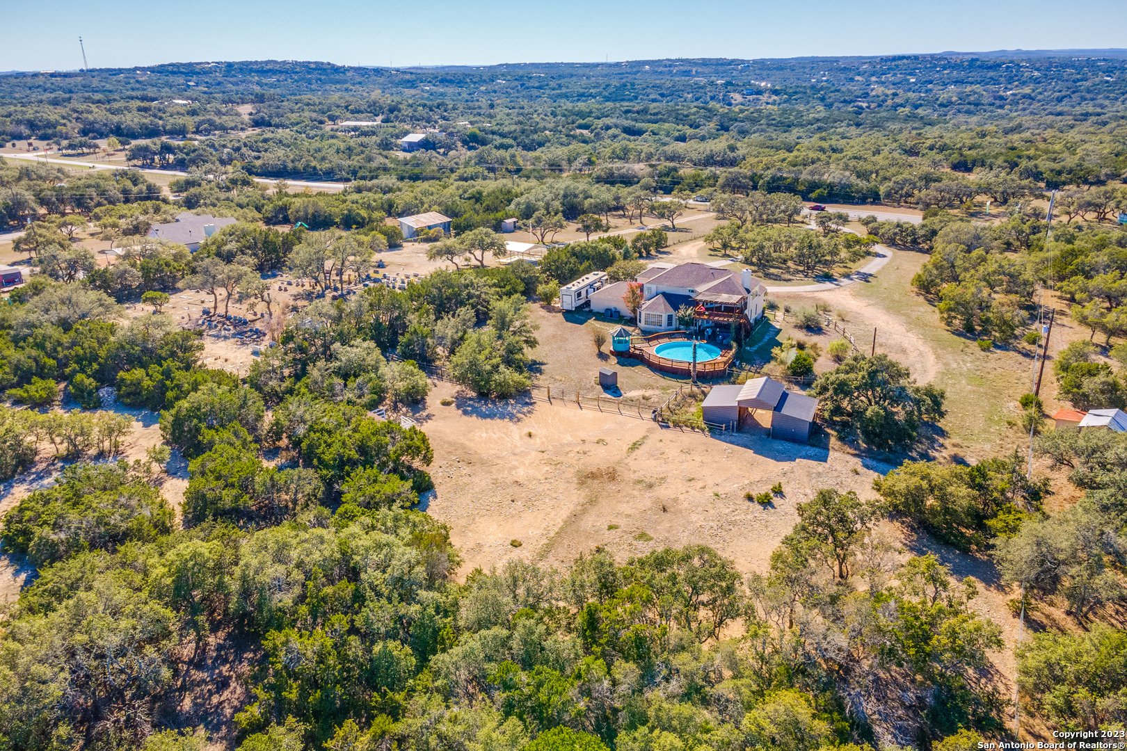 main property photo 30