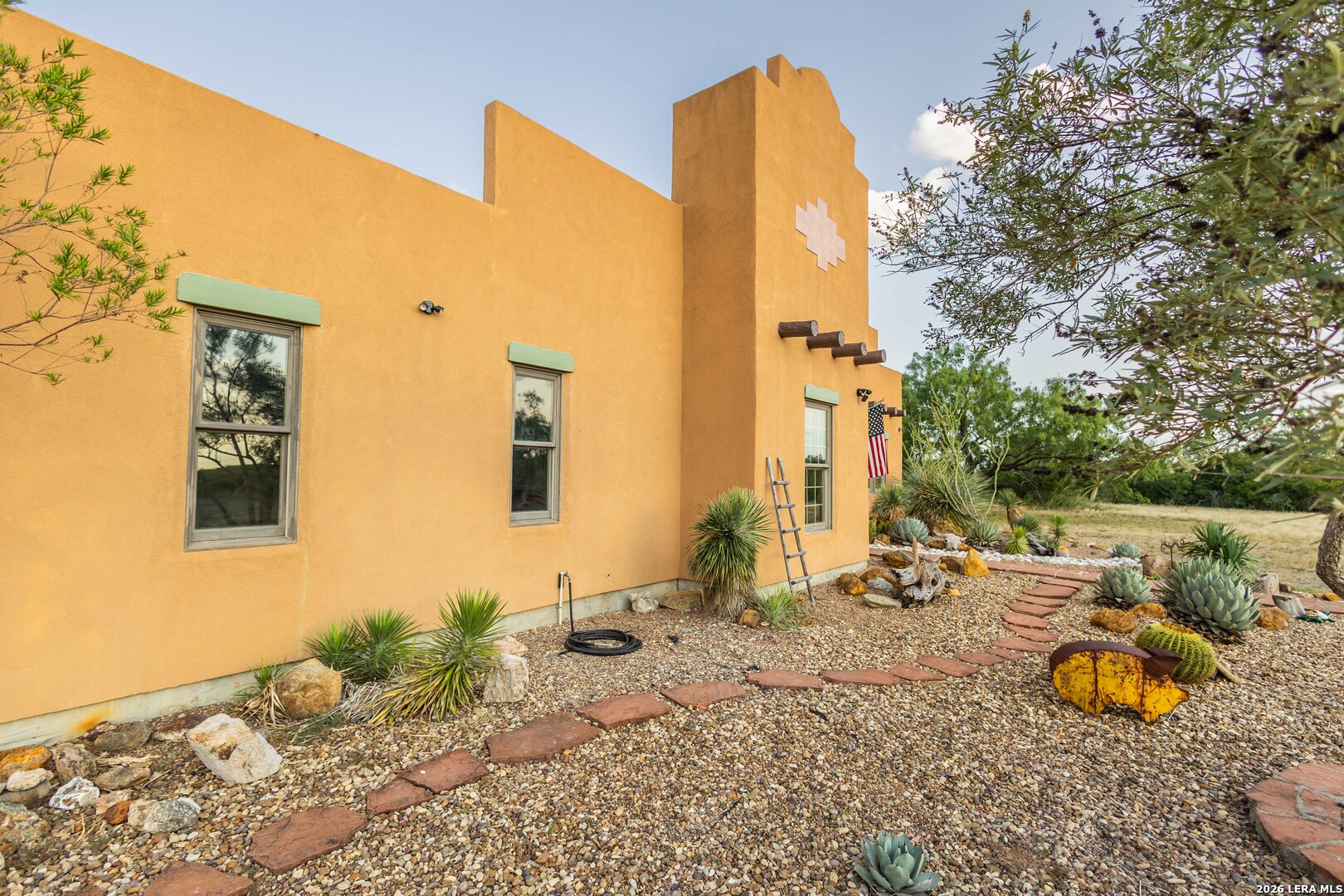 main property photo 41