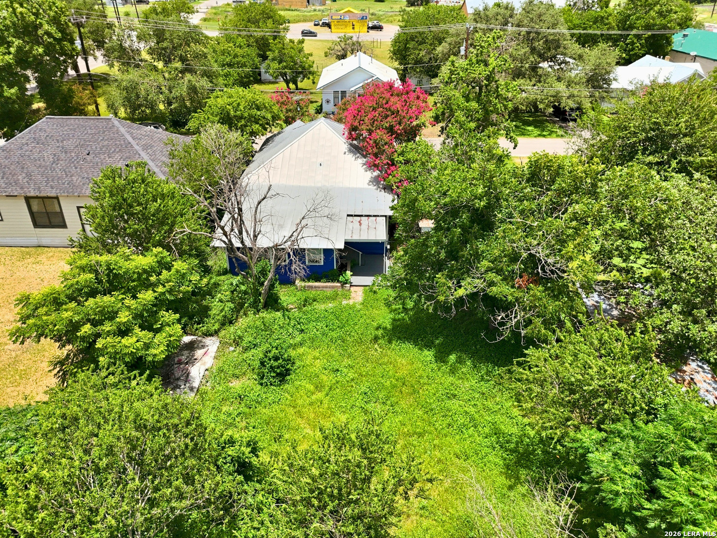 main property photo 13