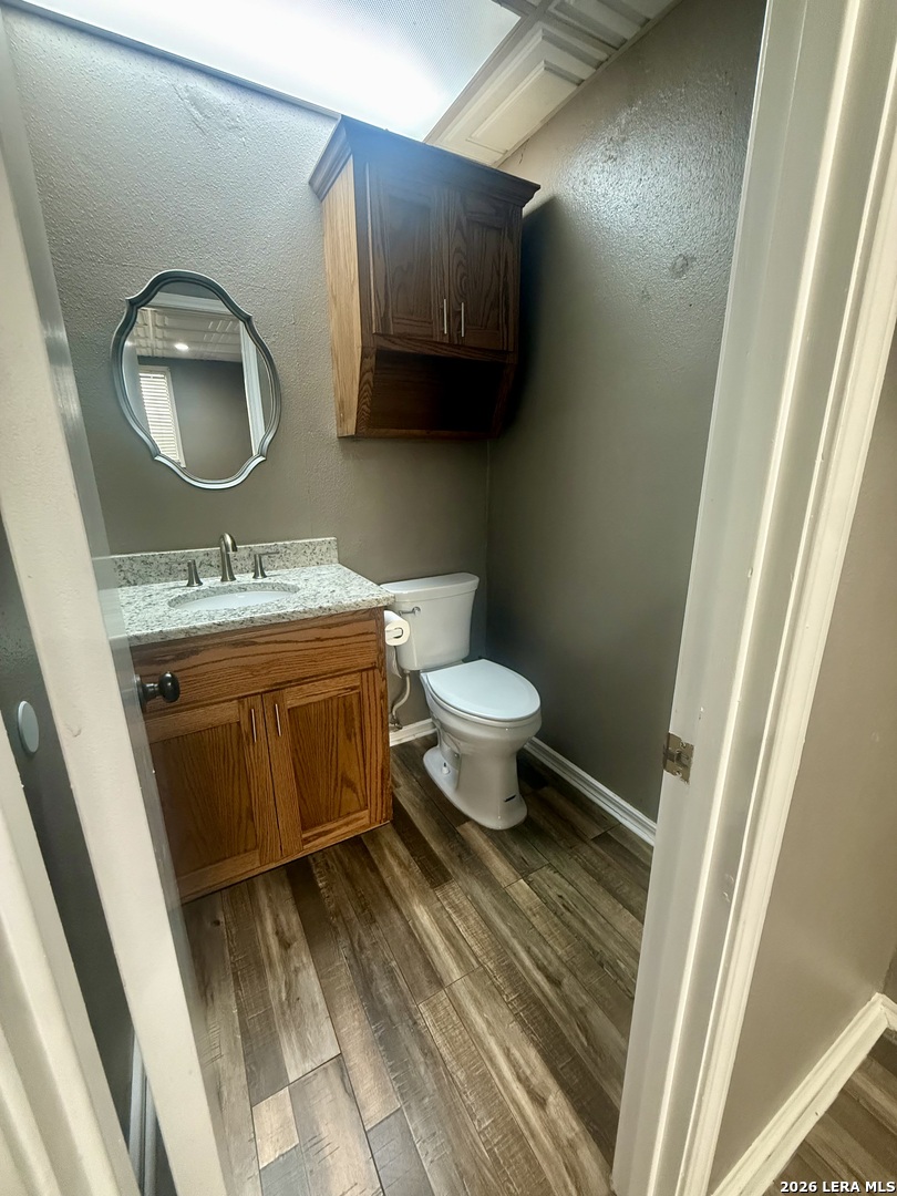 main property photo 13
