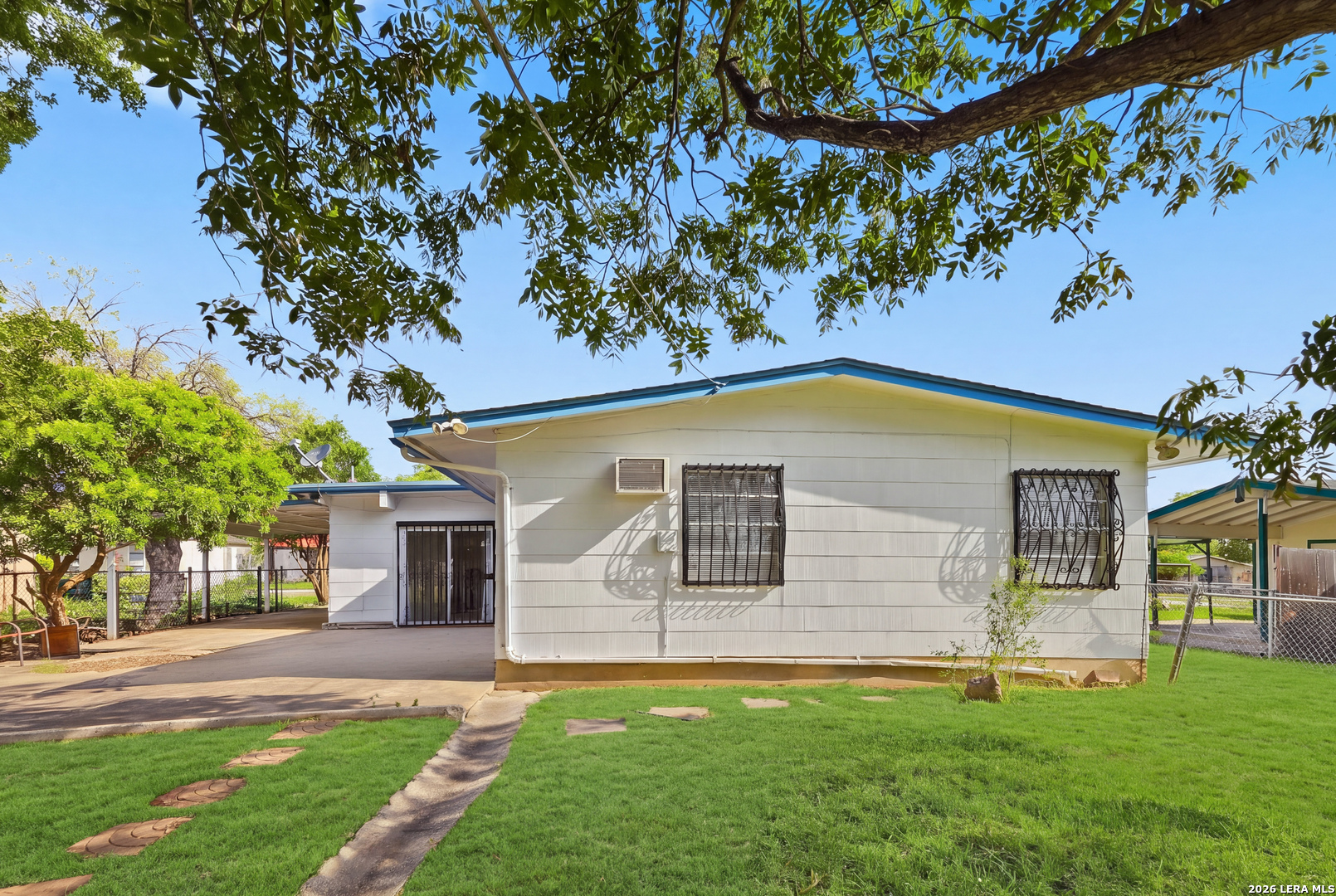 main property photo 33
