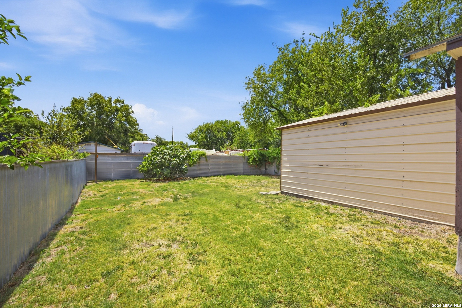 main property photo 12