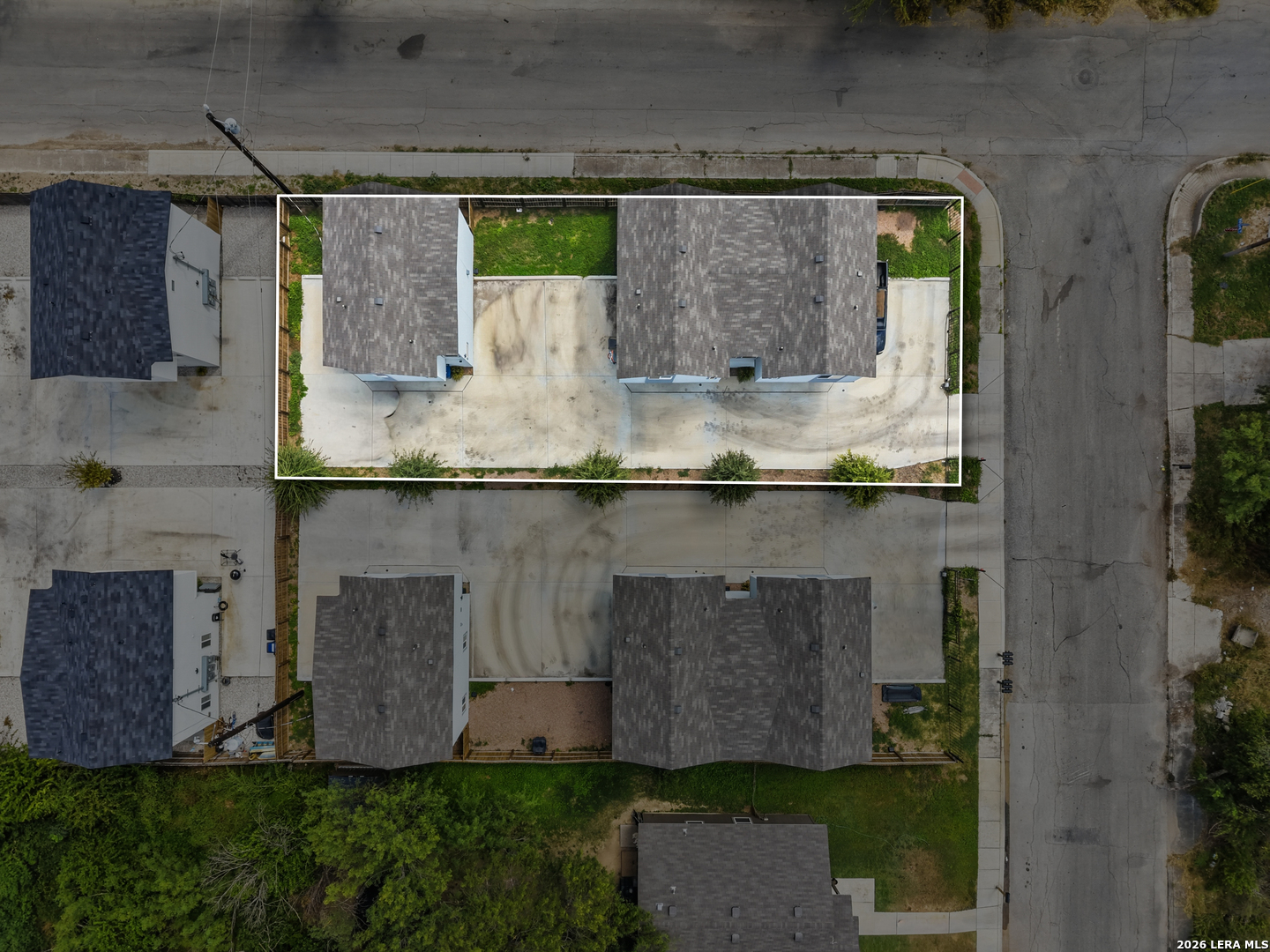 main property photo 31