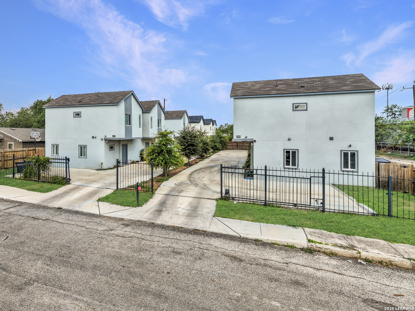 main property photo 4