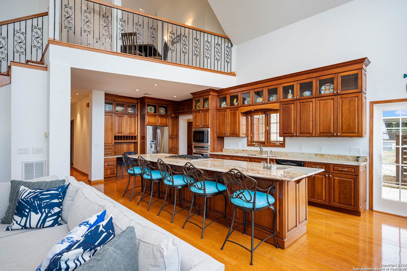 main property photo 13