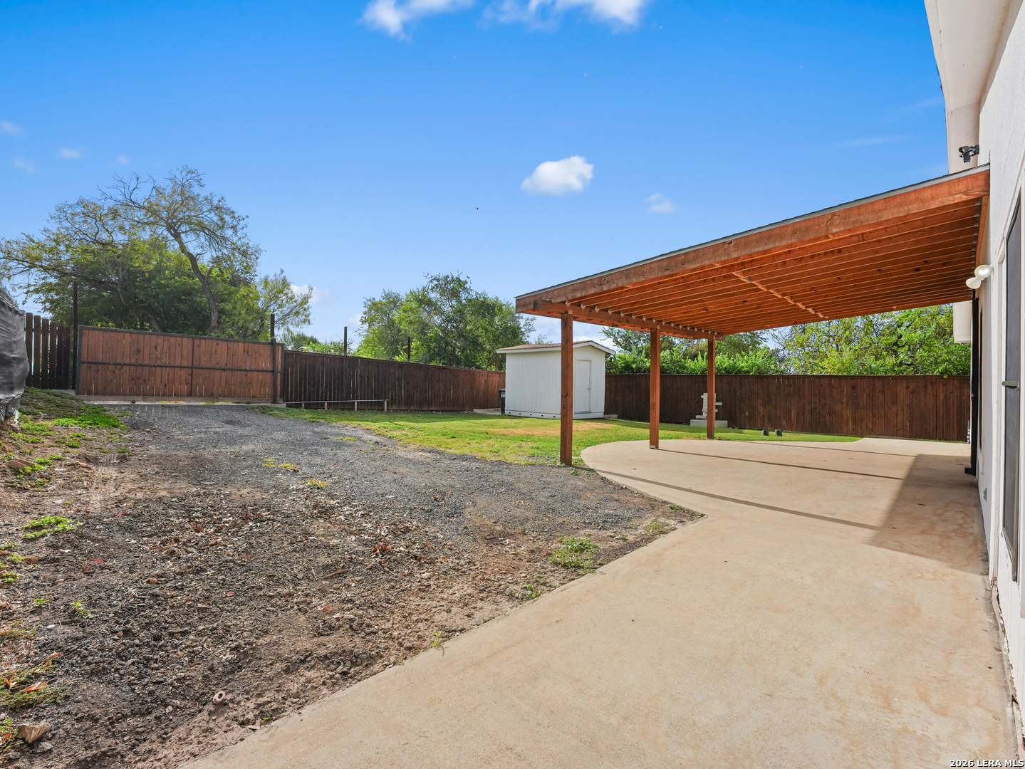 main property photo 27