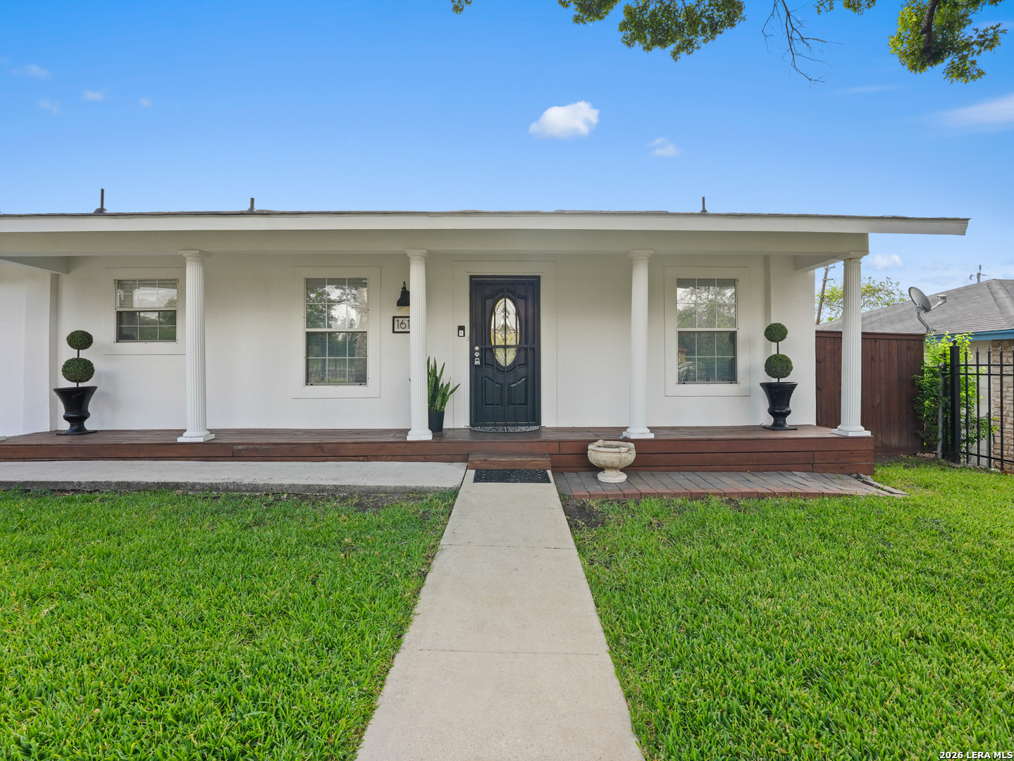 main property photo 4
