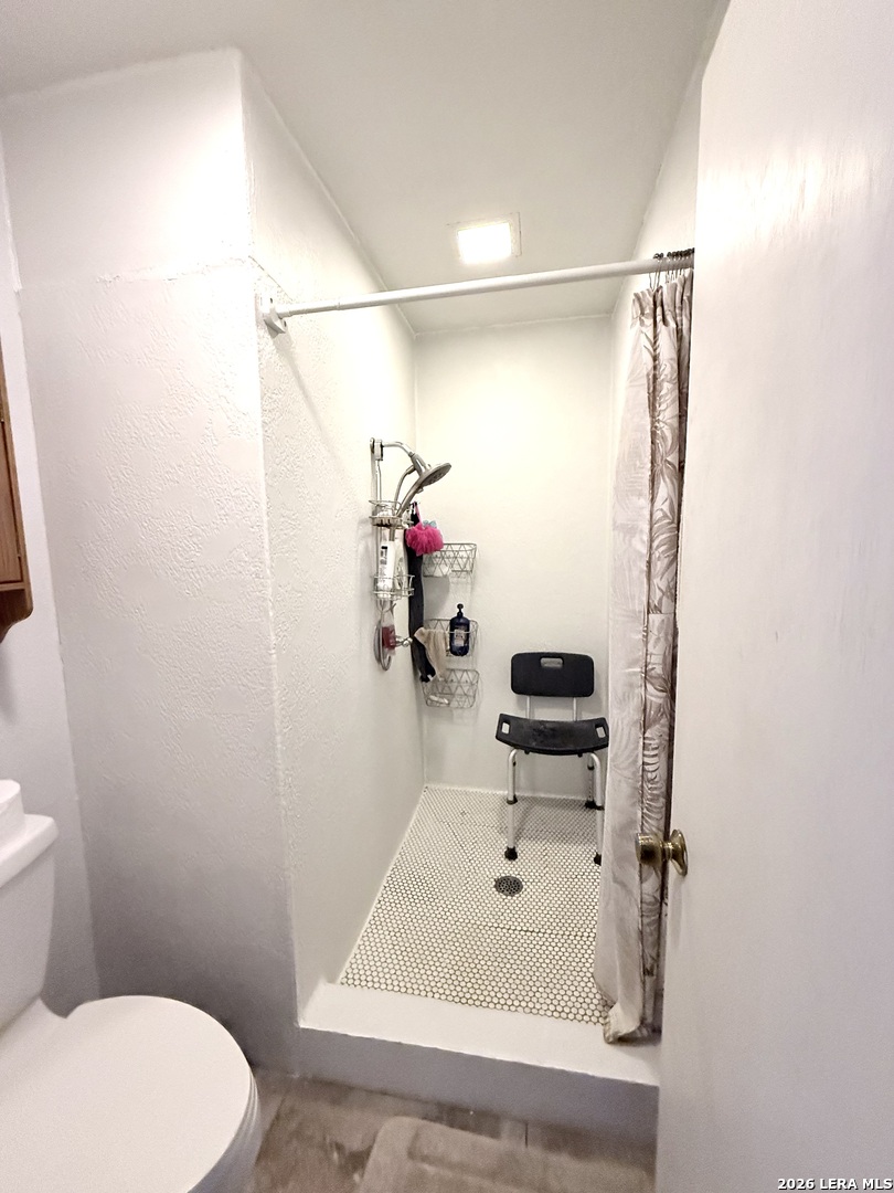 main property photo 17