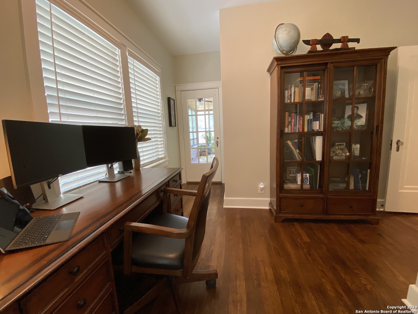 main property photo 10