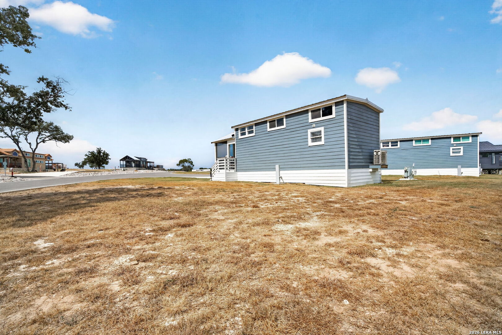 main property photo 21