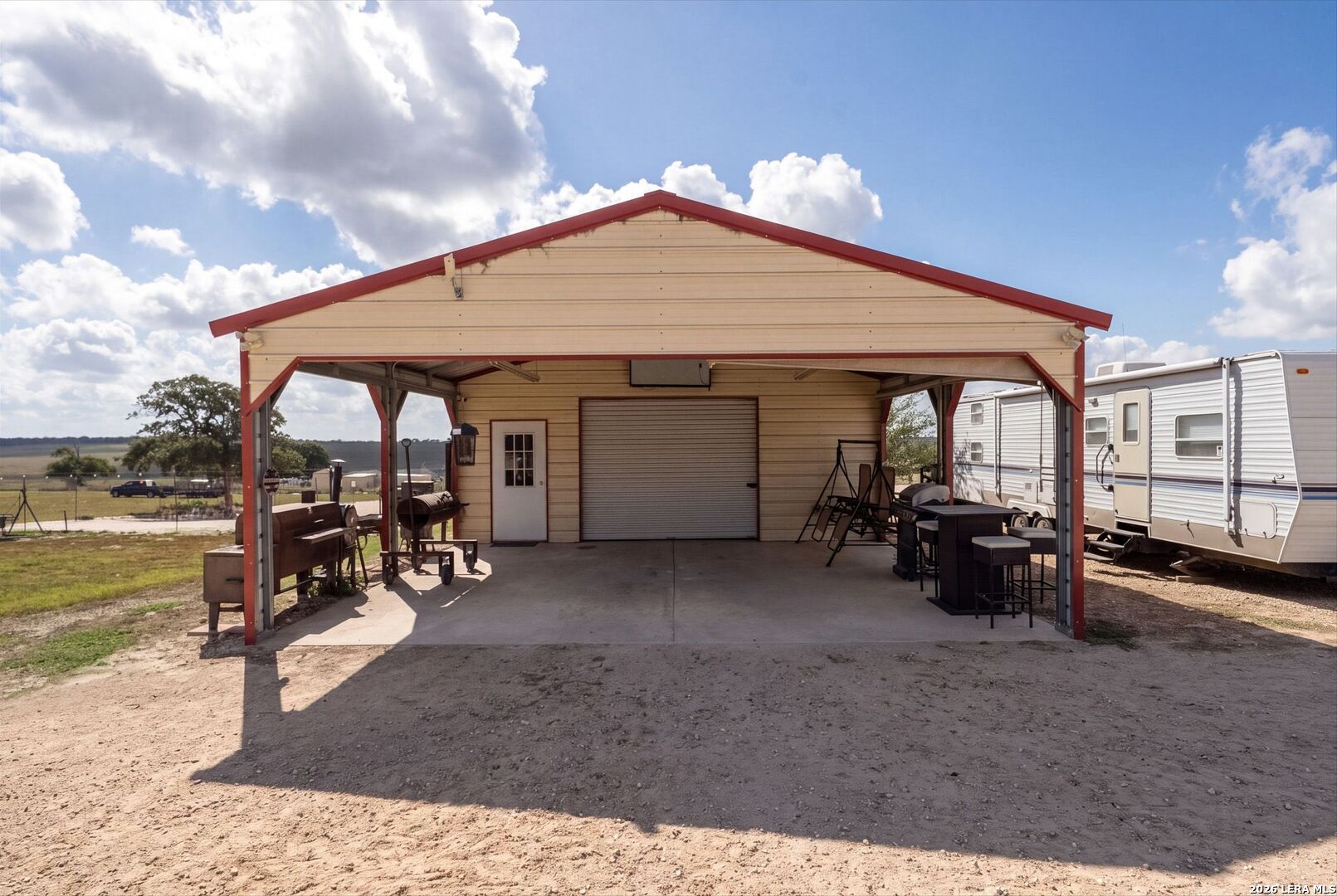 main property photo 39