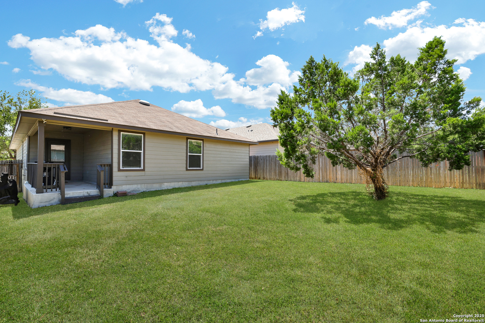 main property photo 29