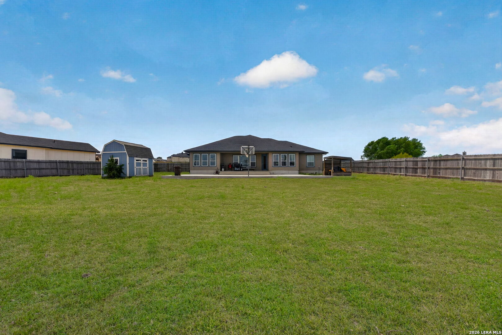 main property photo 29
