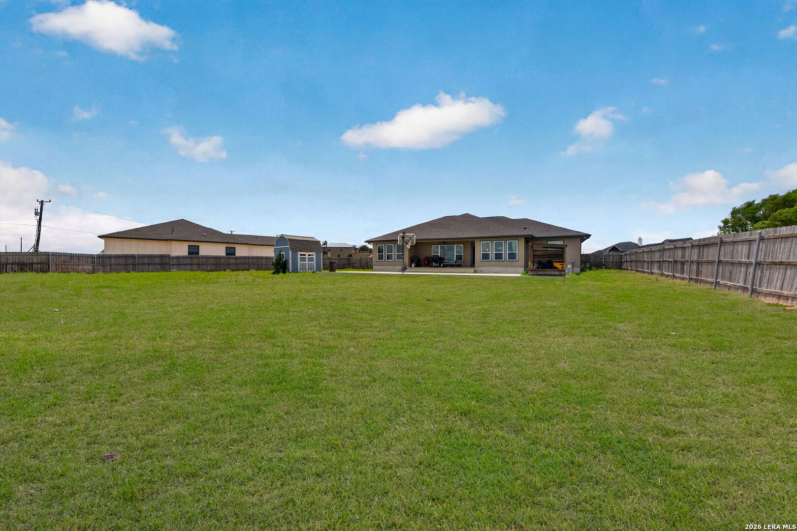 main property photo 30