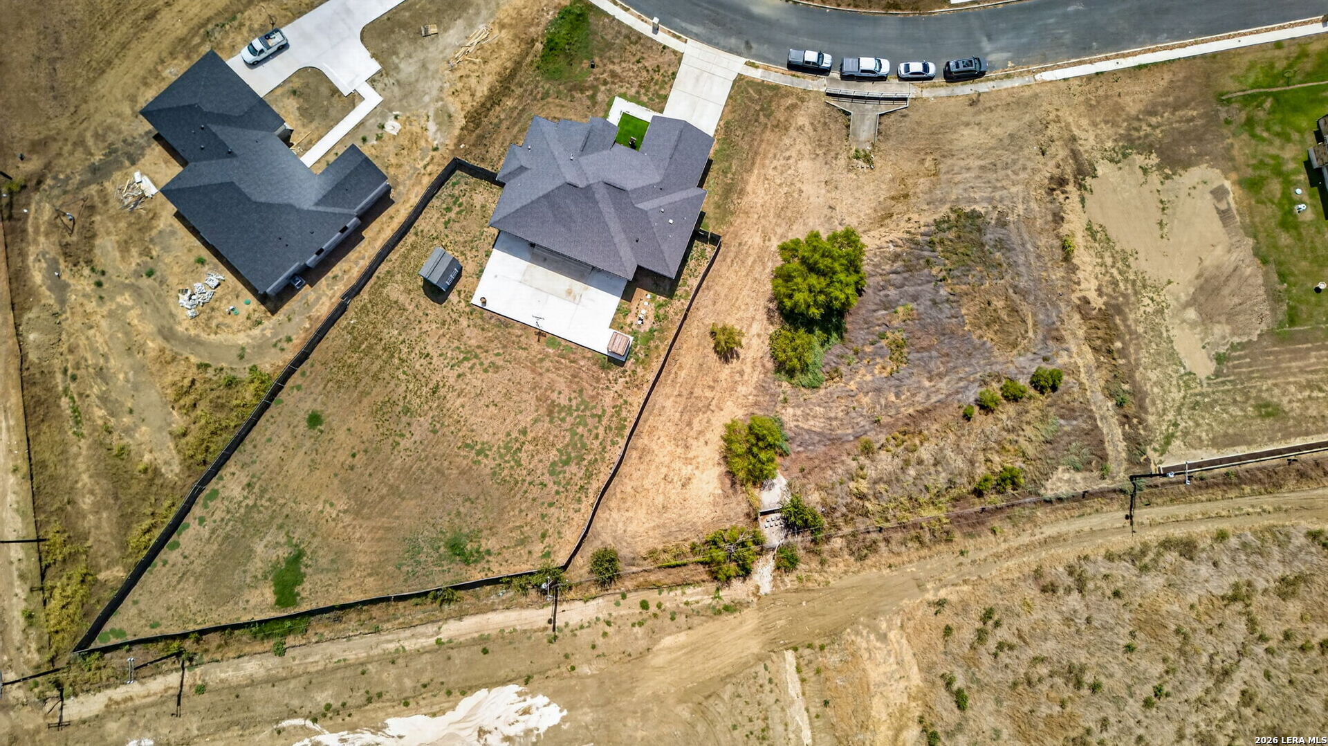 main property photo 36