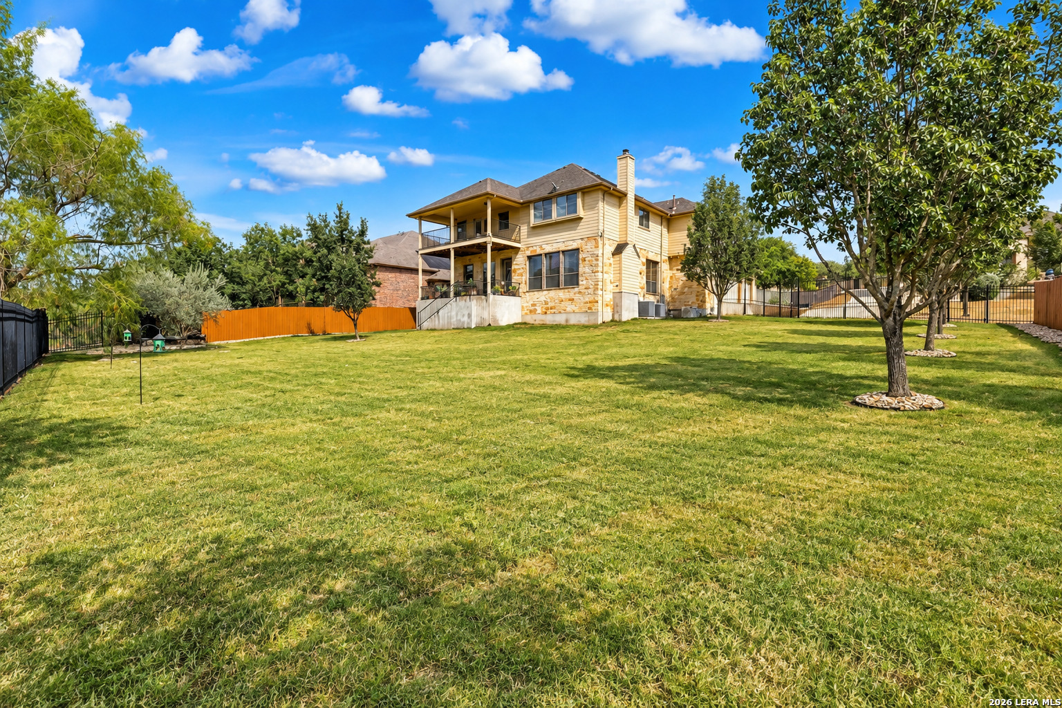 main property photo 33