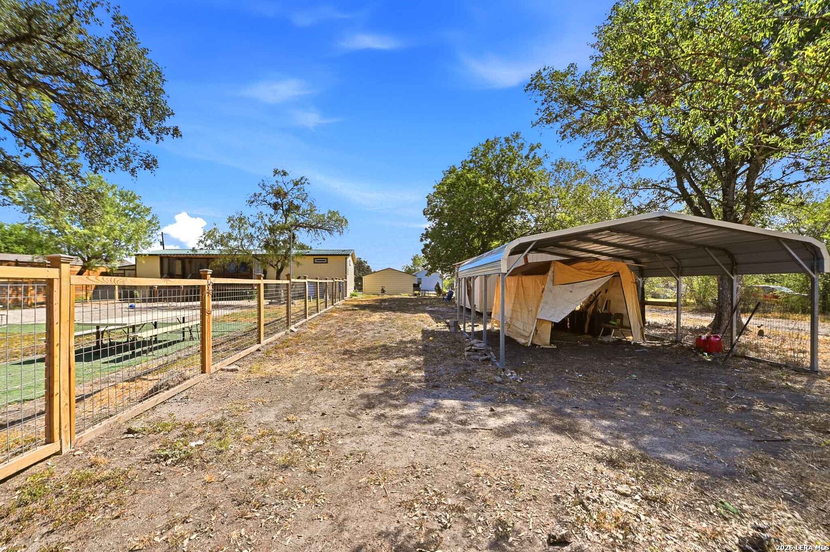 main property photo 11