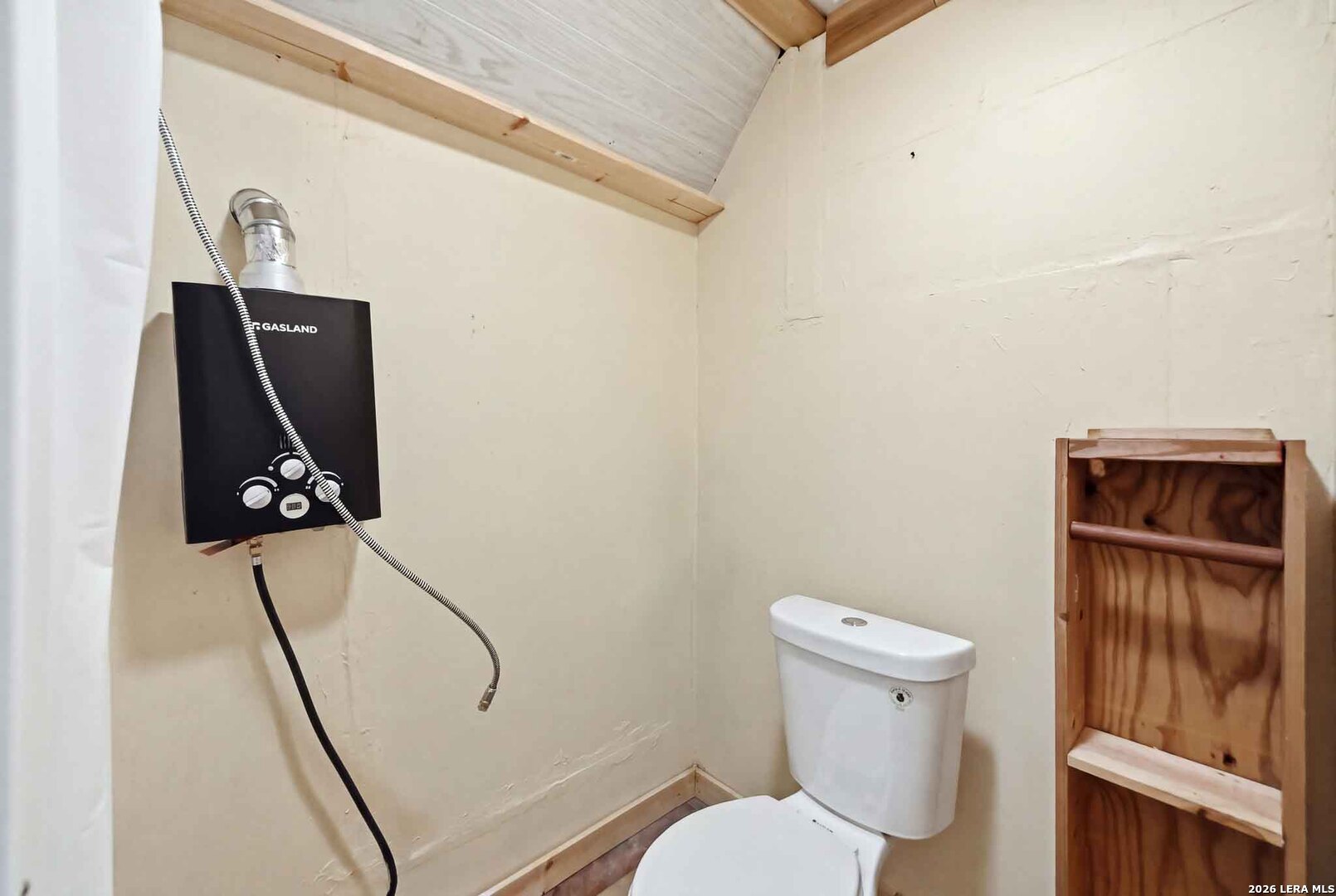 main property photo 51