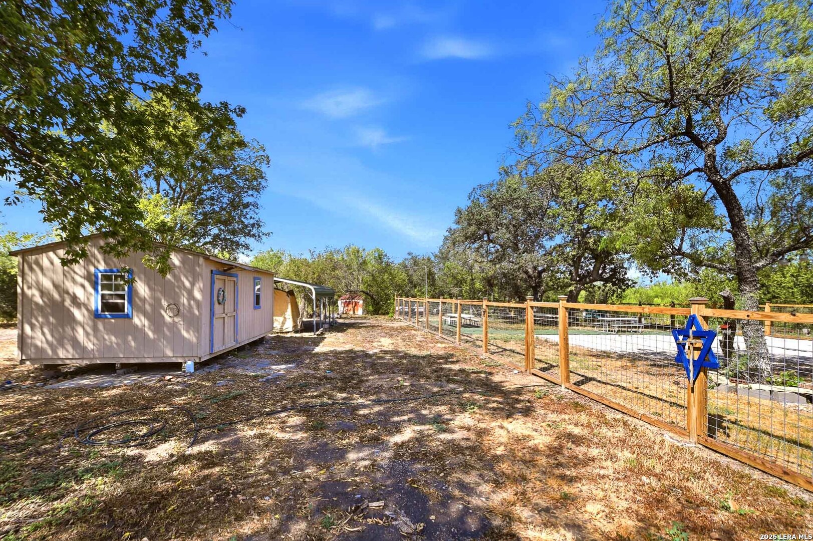 main property photo 7