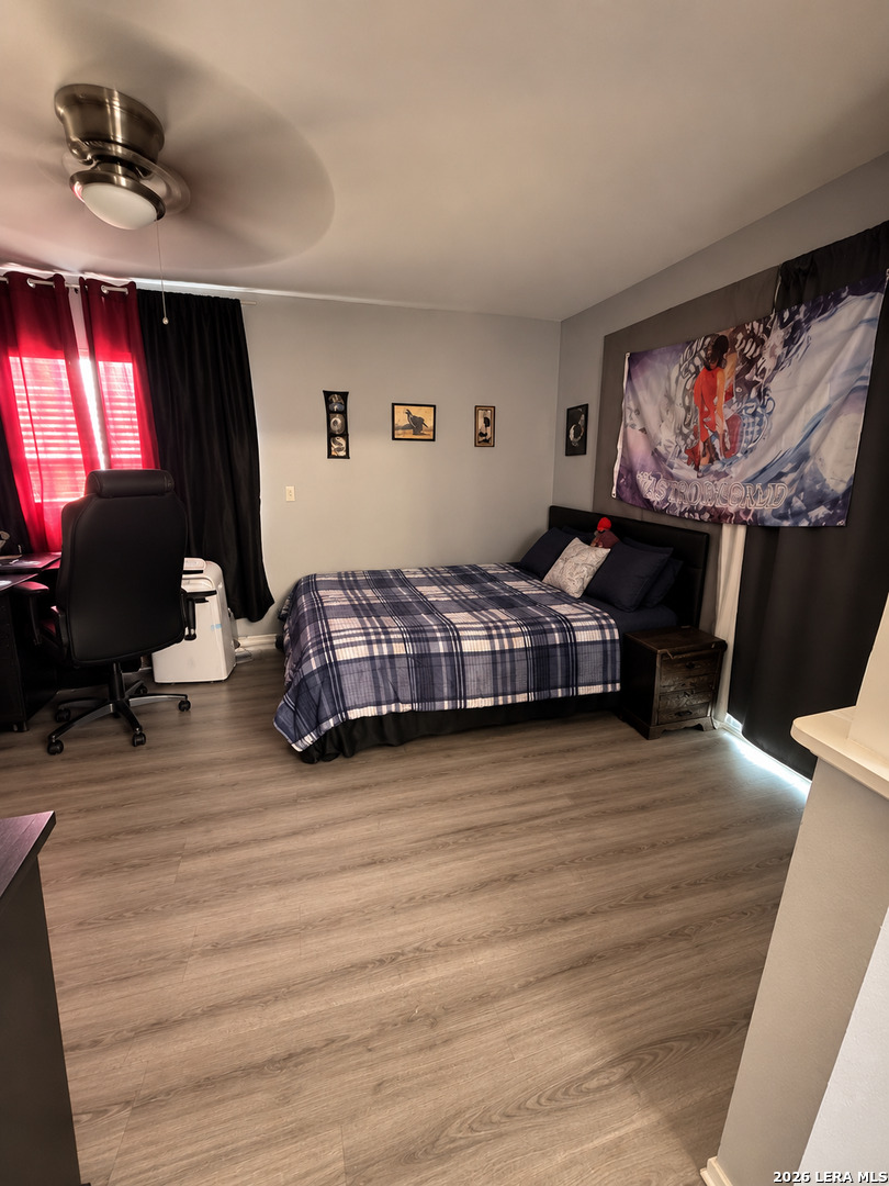 main property photo 8