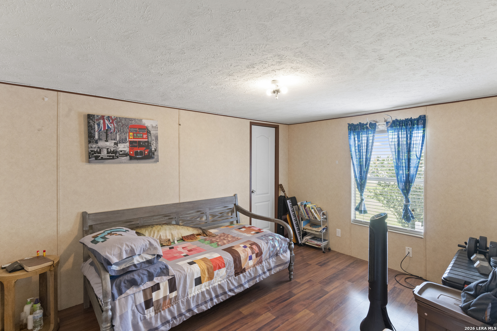 main property photo 18