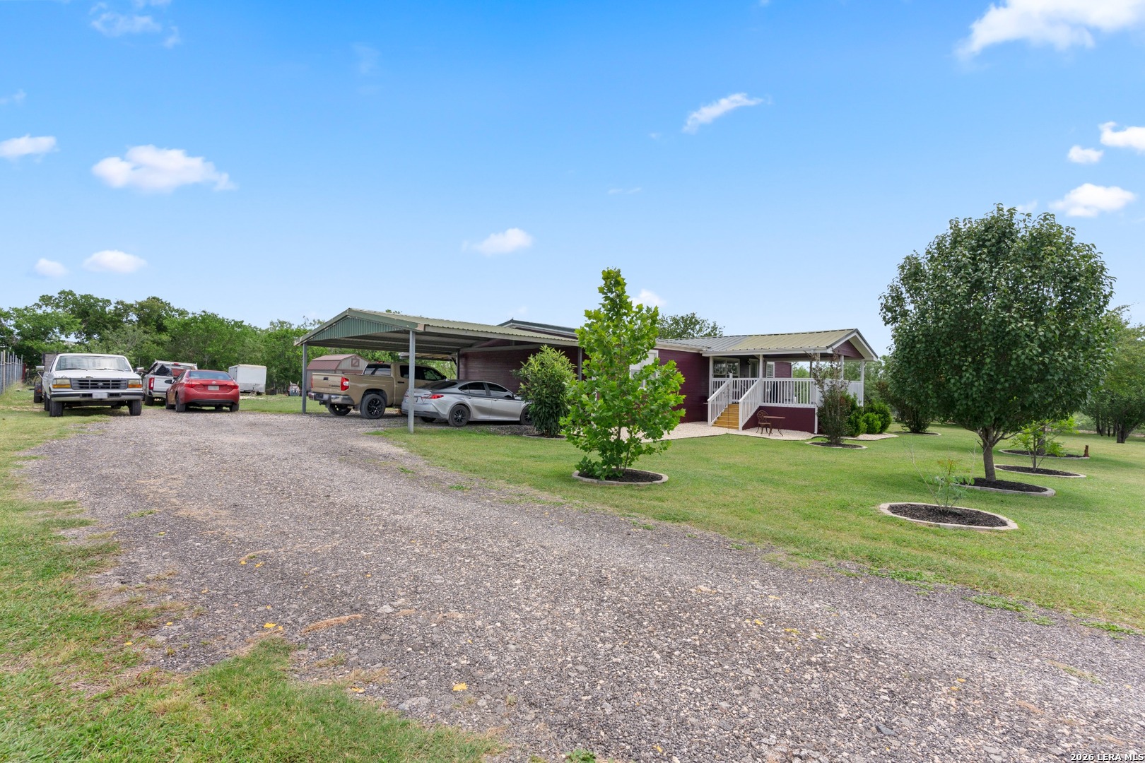 main property photo 9