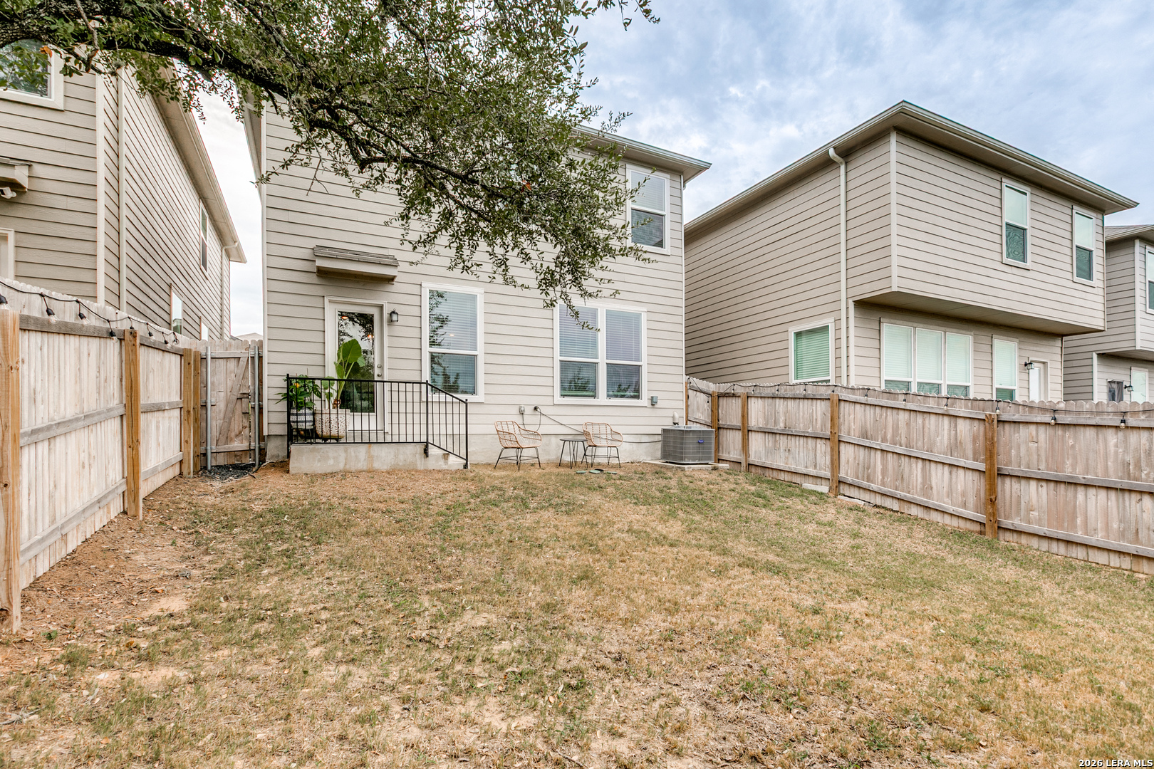 main property photo 24