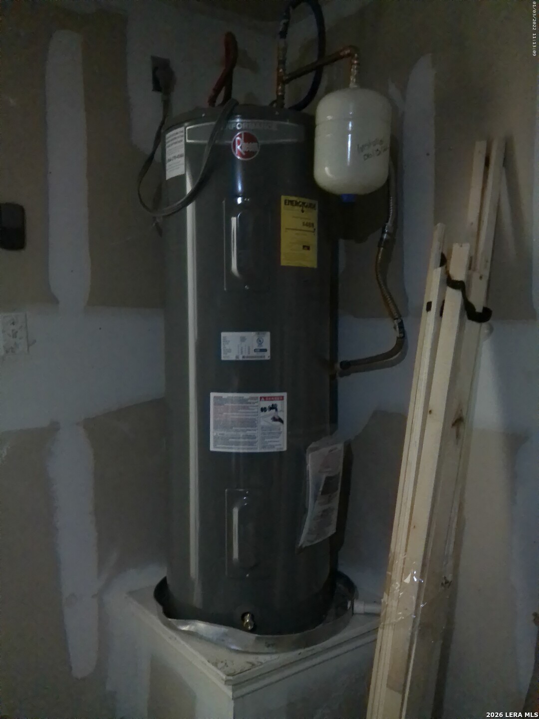 main property photo 14