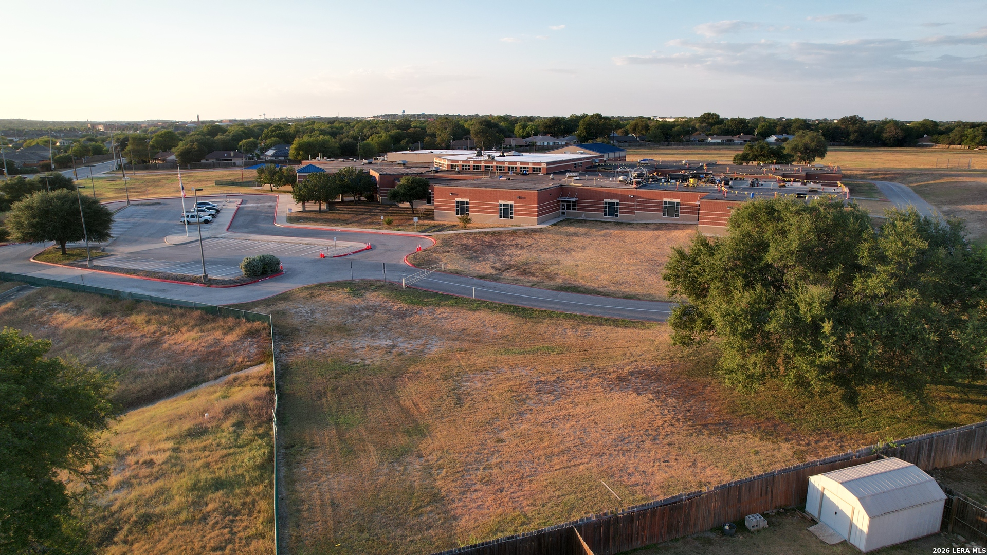 main property photo 36