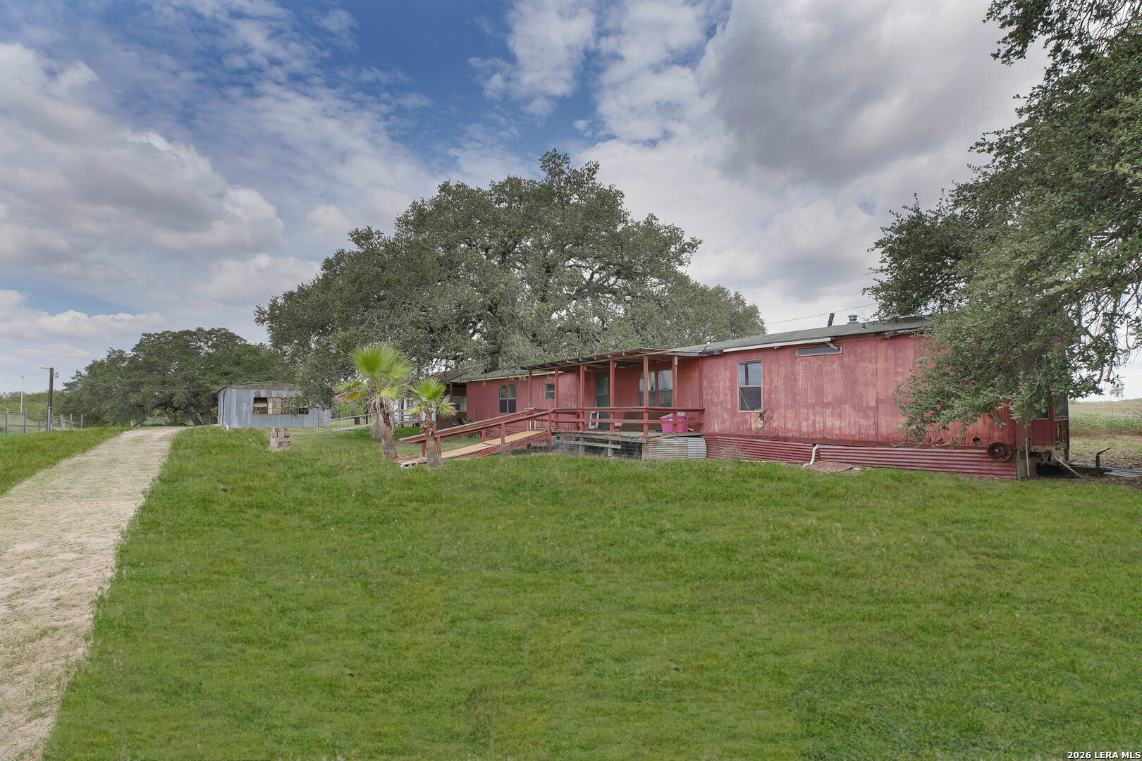 main property photo 16
