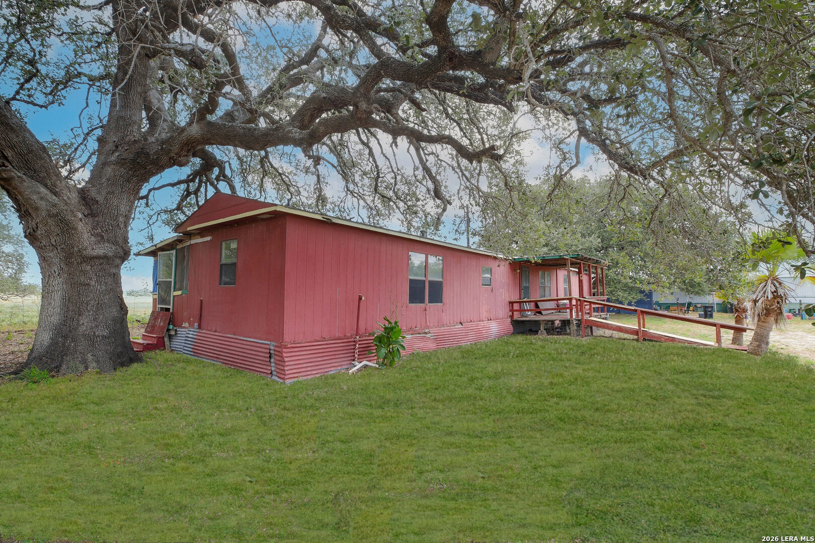 main property photo 17