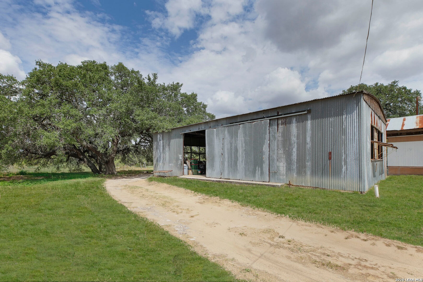 main property photo 30
