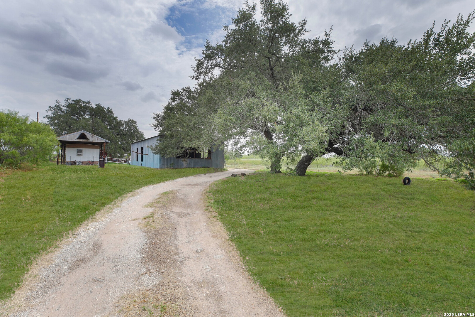 main property photo 32
