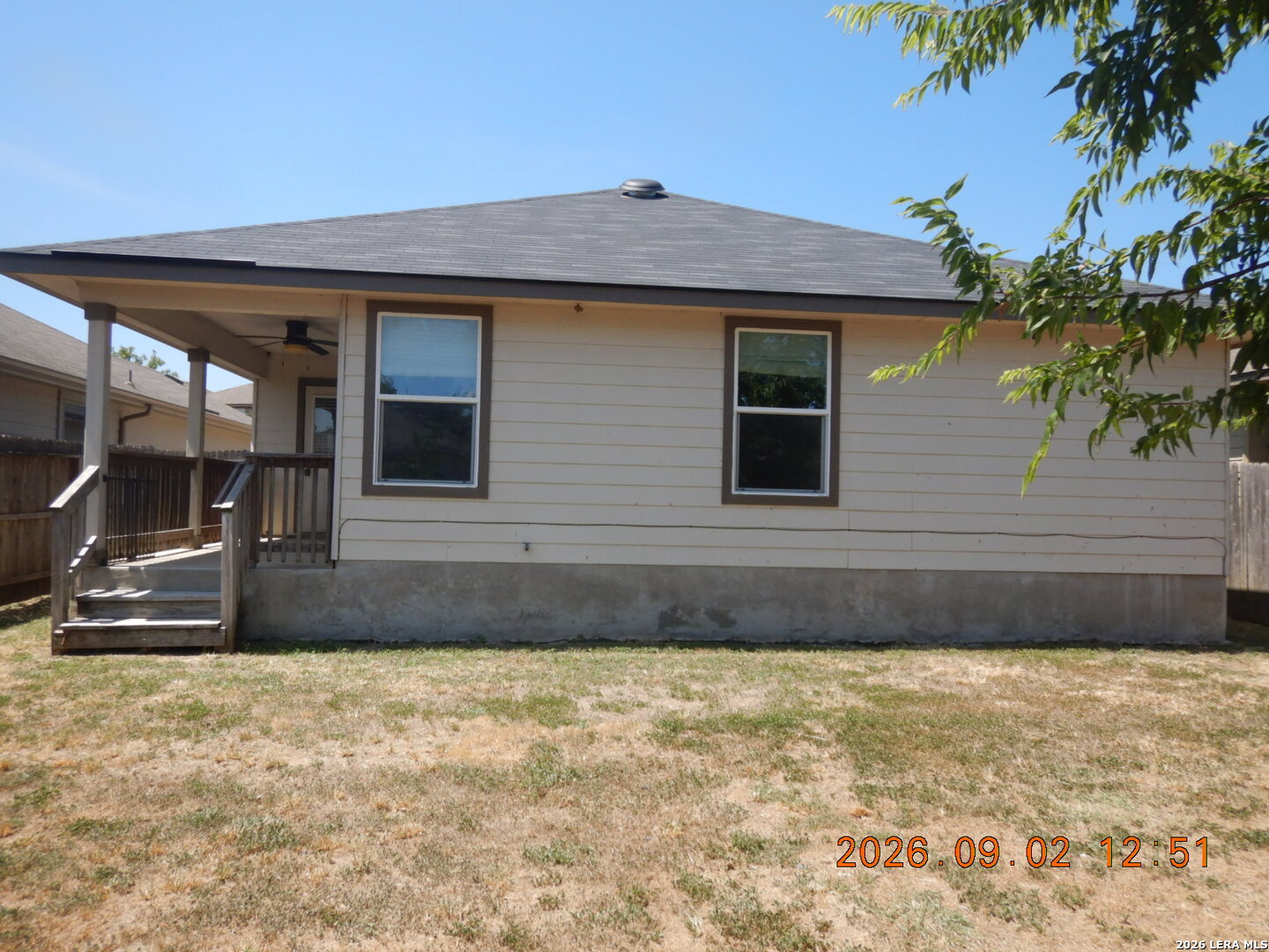 main property photo 13