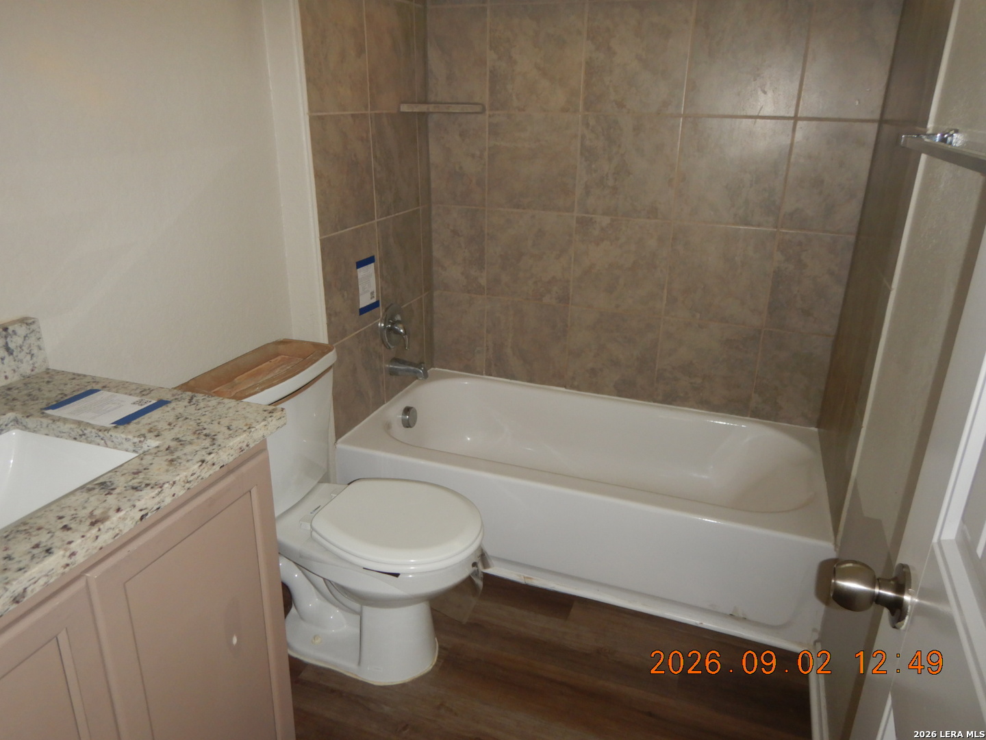 main property photo 8
