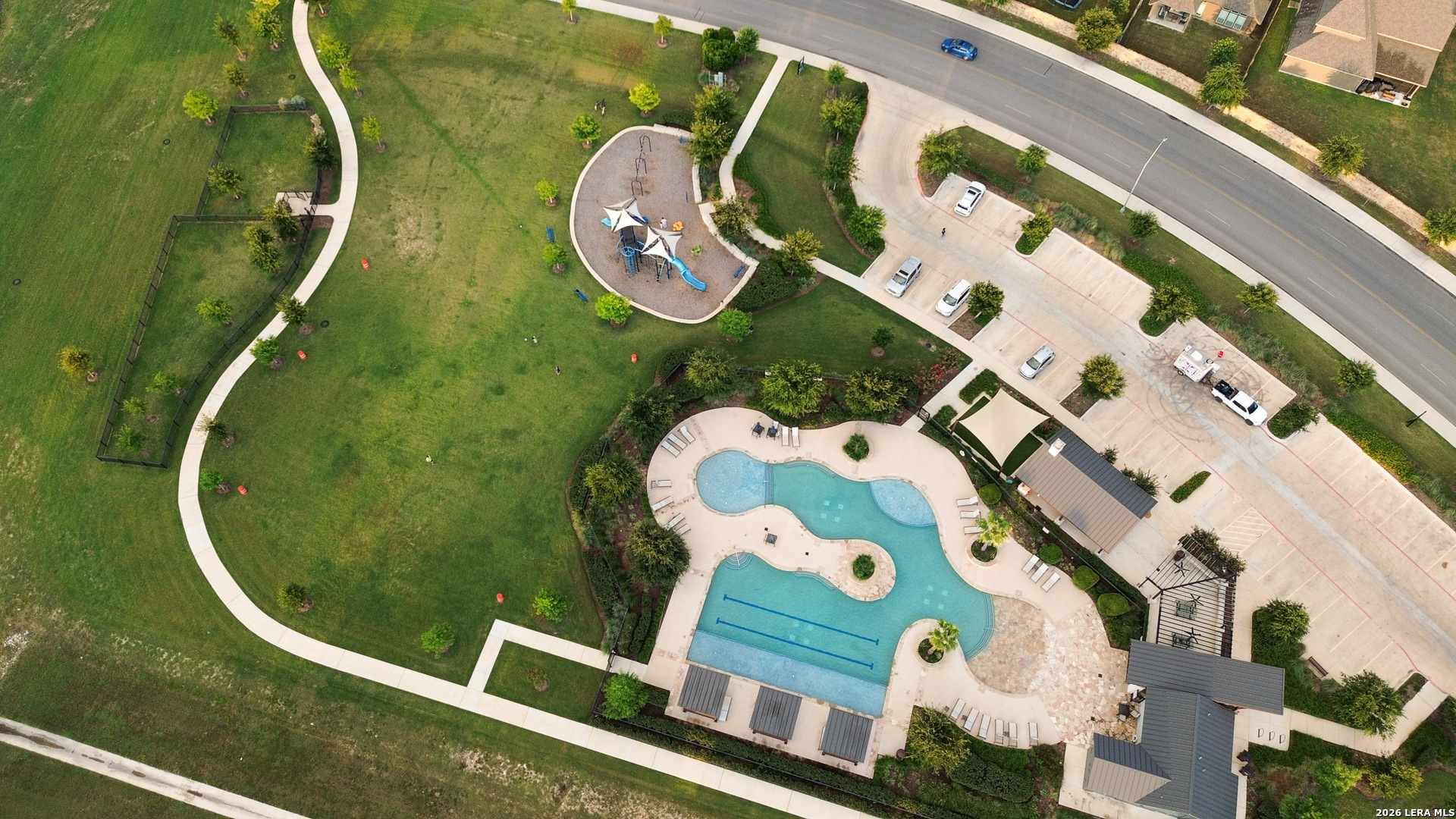 main property photo 32