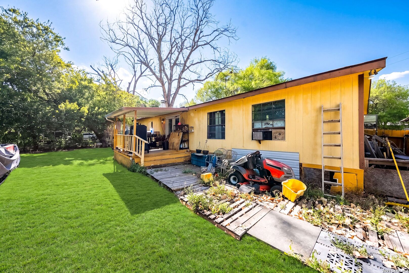 main property photo 41