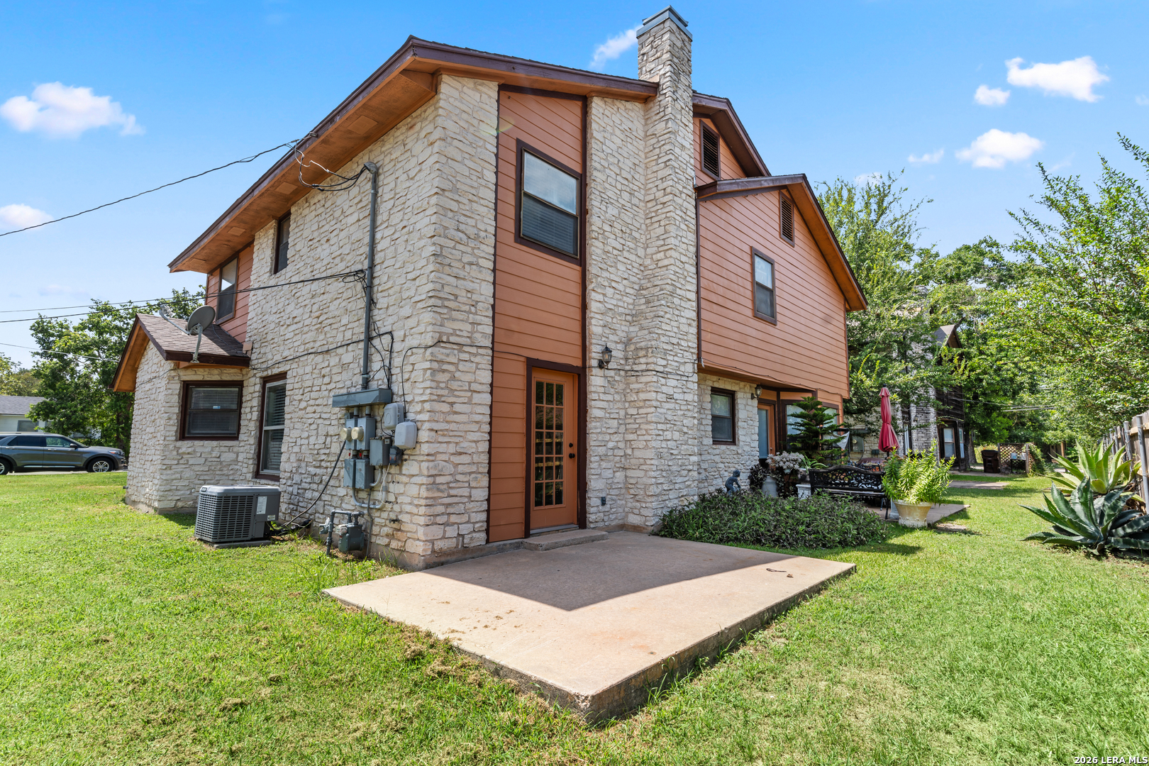 main property photo 25