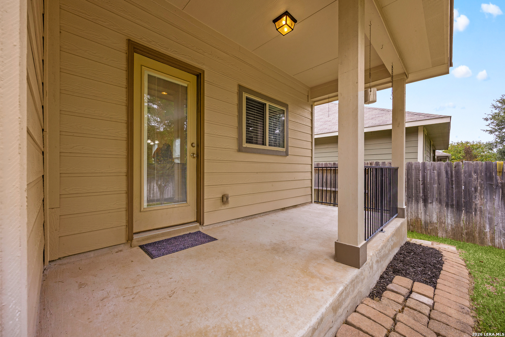 main property photo 28